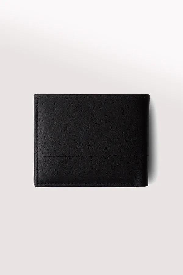 Classic Minimalist Men's Bi-Fold Leather Wallet with Card Slots & Coin Pocket