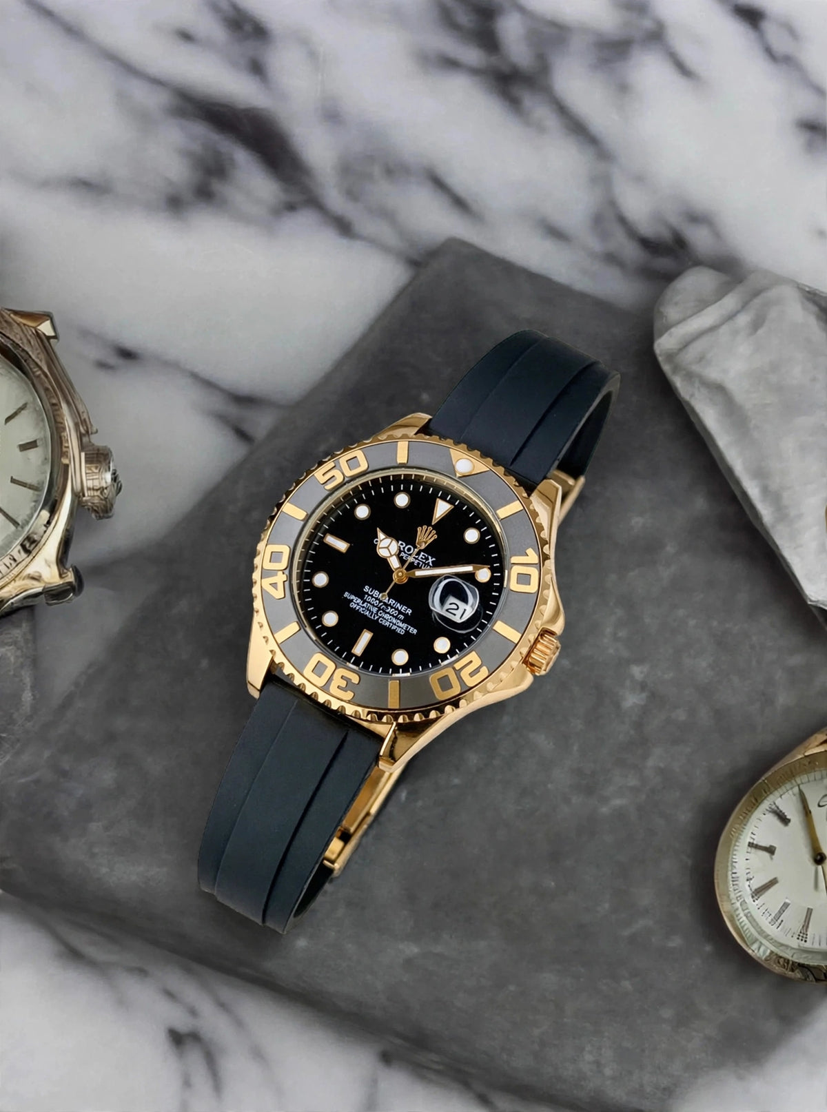 Luxury Men's Black Dial Watch – Gold & Silver Bezel with Black Silicone Strap
