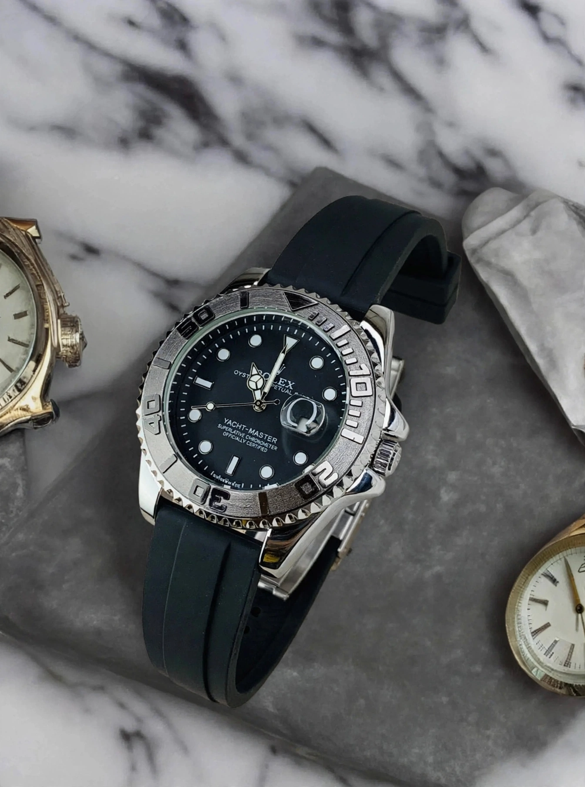 Luxury Men's Black Dial Watch – Gold & Silver Bezel with Black Silicone Strap
