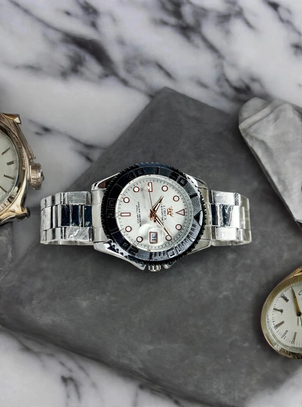 Two-Tone Men's Luxury Watch – Silver, Black & White Dial, Date Display